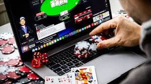 662 bet apk এ মোবাইলে ক্রিকেট কনটেন্ট দেখার দৃশ্য